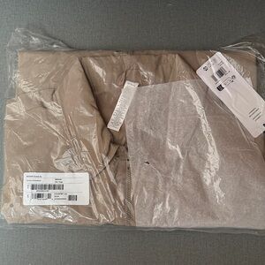 ALO Yoga Tan Lightweight Jacket